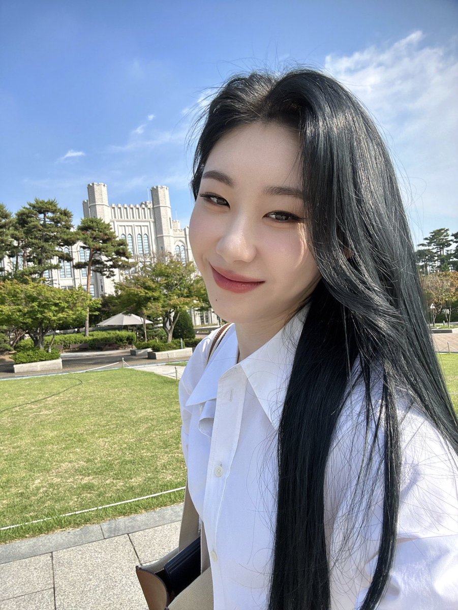 ITZY tweet media