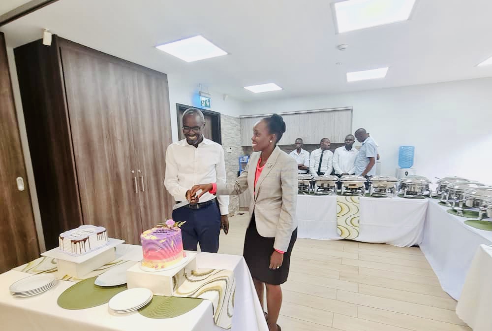 ABMAK Associates (@abmakassociates) on Twitter photo Our outgoing Managing Partner Denis Kusasira handed over to <a href="/anaiga256/">Aisha Naiga Wamala</a>, Our New Managing Partner. We take pride in Denis' dedication and able leadership during his tenure. It was a jovial moment as Aisha received a book from Denis on leadership followed by cutting cake. Our outgoing Managing Partner Denis Kusasira handed over to <a href="/anaiga256/">Aisha Naiga Wamala</a>, Our New Managing Partner. We take pride in Denis' dedication and able leadership during his tenure. It was a jovial moment as Aisha received a book from Denis on leadership followed by cutting cake.