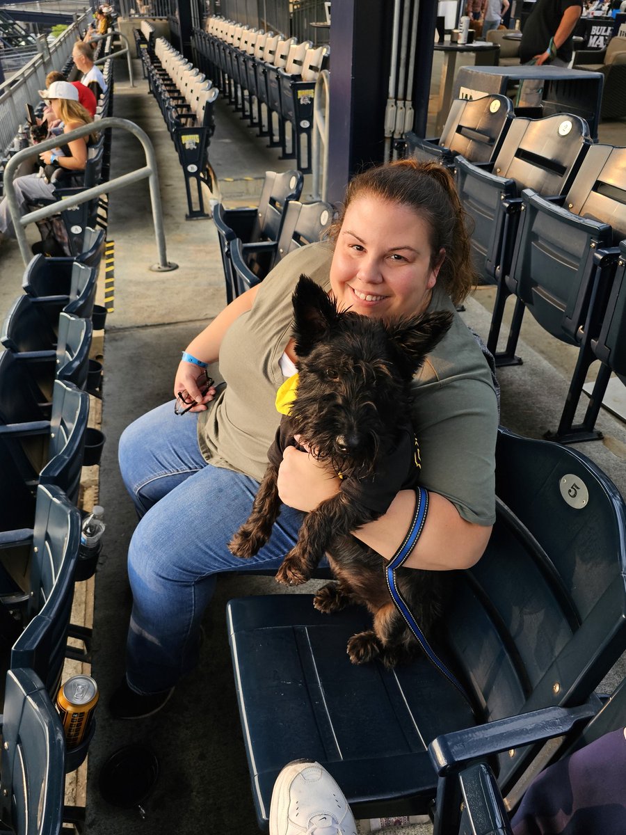 Pitteagle42's tweet image. Another great pup night in the books. Though him and I where on opposing sides last night.🙃 @Pirates v @tigers