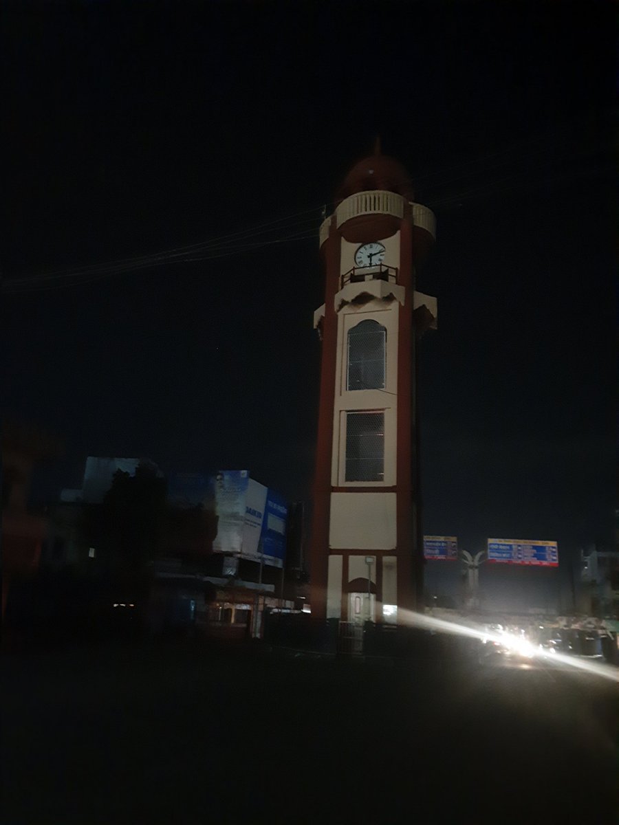 sonirishav171's tweet photo. Andhere me hai ye tower chowk sir....take some steps to renovate this sir.... https://t.co/aGv2H1aA1U