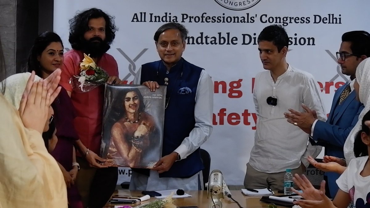 prashantk_dubey's tweet photo. Happy 6th #anniversary @ProfCong.
Its an honour to be part of this amazing organisation. A political platform for professionals who want to contribute to the advancement of progressive politics in India.
#professionals4congress 

@INCIndia @ProfCong @ShashiTharoor @SalmanSoz https://t.co/Uz2ceFeIw9