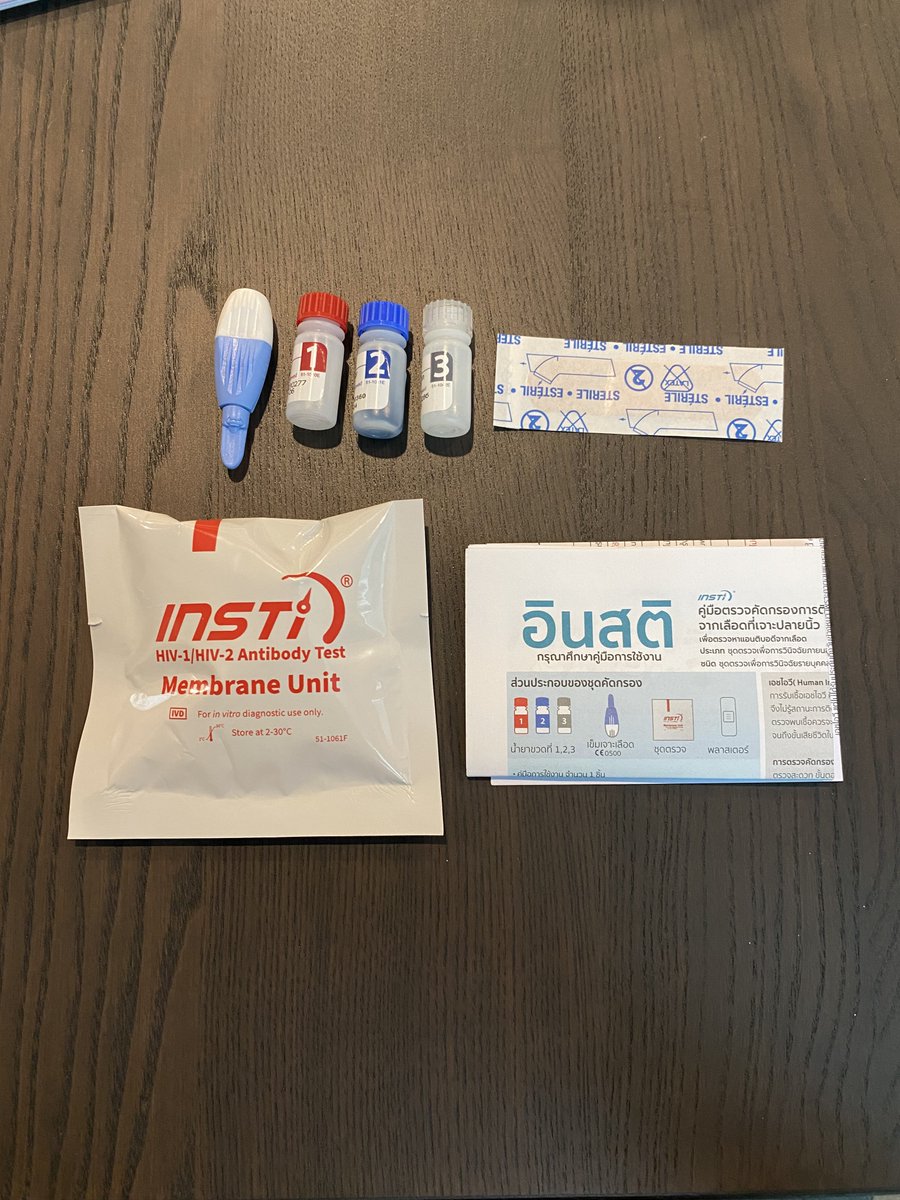 The2211nist's tweet image. รีวิว #ชุดตรวจHIV #อินสติ #insti รู้ผลเบื้องต้นภายใน 5 นาที ฉบับที่คนกลัวเข็มก็ทำได้
📌ในซองมีคู่มือมาให้ ทำตามได้ง่ายมาก
1. เริ่มต้นจากล้างมือให้สะอาด แกะซองตลับชุดตรวจออกมาวางไว้
2. เปิดขวดน้ำยาเบอร์ 1 ไว้รอ
3. นวดคลึงปลายนิ้วกลางของมือข้างที่ไม่ถนัด