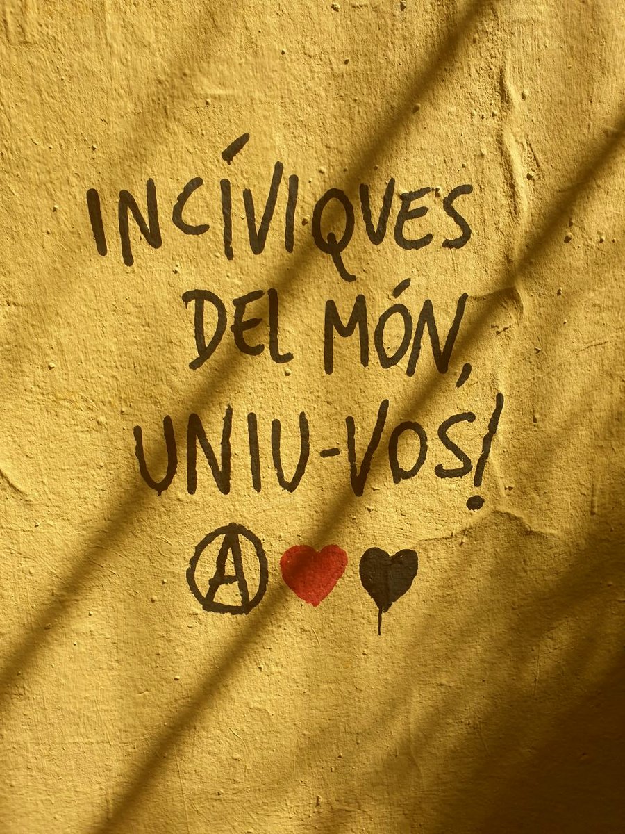 undesgraciat's tweet photo. l'etern retorn, vist a #vallcarca https://t.co/k1BCYXT6qj