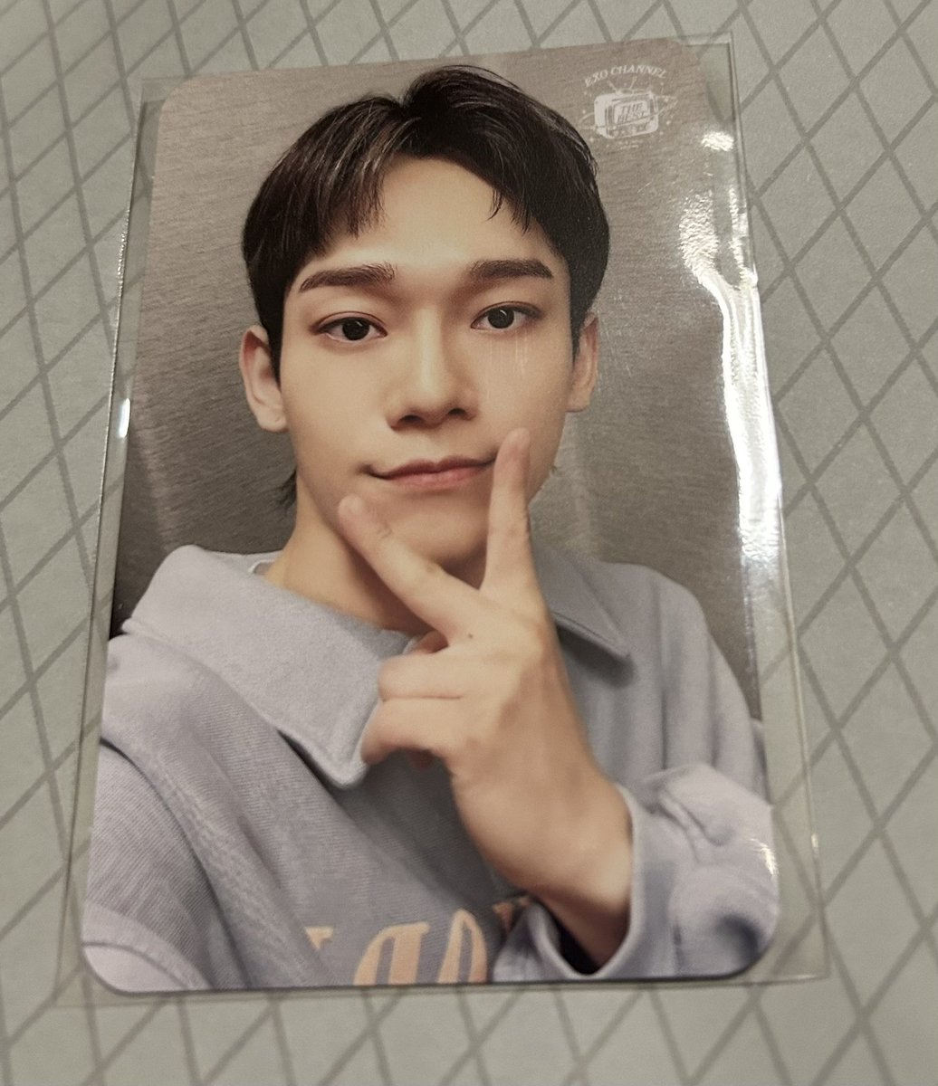 EXO  FC 特典　トレカ　交換
譲》チェン
求》ベッキョン
郵送にて交換希望です。
お気軽にお声掛けください。
#EXO #ベッキョン #チェン