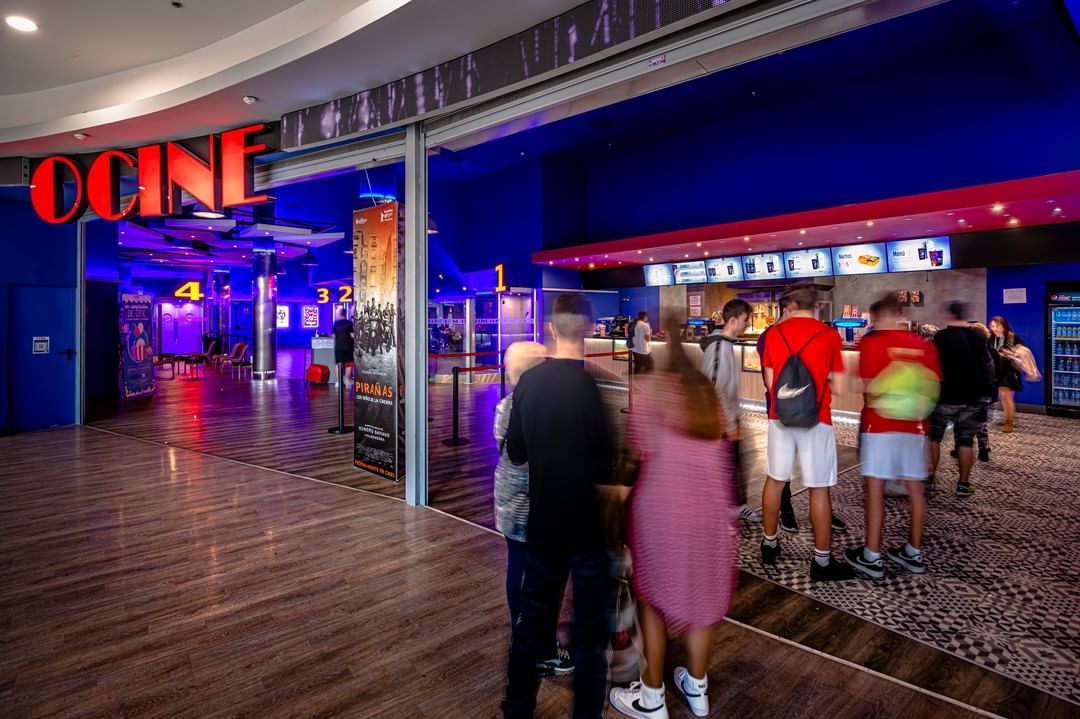 plazaeboli's tweet photo. 🎬 Barbie
🎬 Oppenheimer
🎬 Megalodón 2: La Fosa
🎬 Insidious: La puerta roja
La cartelera de @ocine_es está llena de peliculones 🥳
¿A cuál te vienes? 🤭
#PlazaÉboli #OCINE #Domingo https://t.co/zDeDx3Qqd5