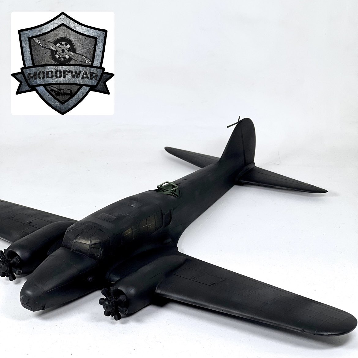 modofwar1's tweet photo. 1:48 ölçek Avro Anson astarlandı. #modofwar #scalemodels #classicairframes https://t.co/9MFHOUPmaA