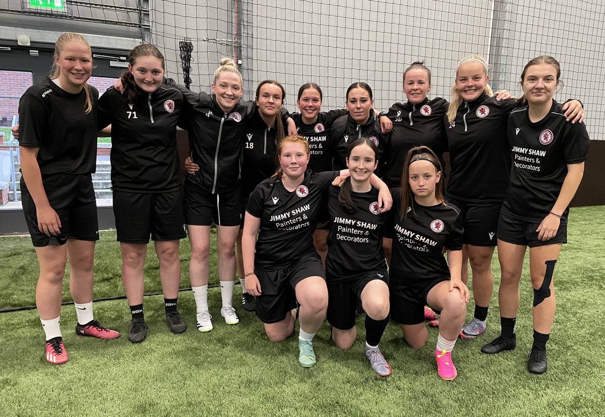 Dryburghgirls's tweet image. A great experience for 3 of our talented U16s squad last night as Lottie, Sophia &amp;amp; Rebecca joined some of our @SWFChampionship squad for training 

#PathwayGoals