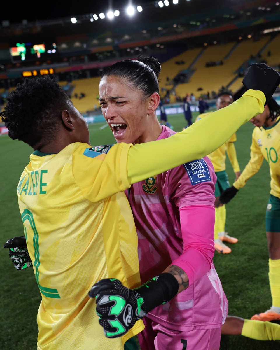 FIFAWWC's tweet photo. Moments to treasure forever. 💫 https://t.co/2cS1eHKtZE