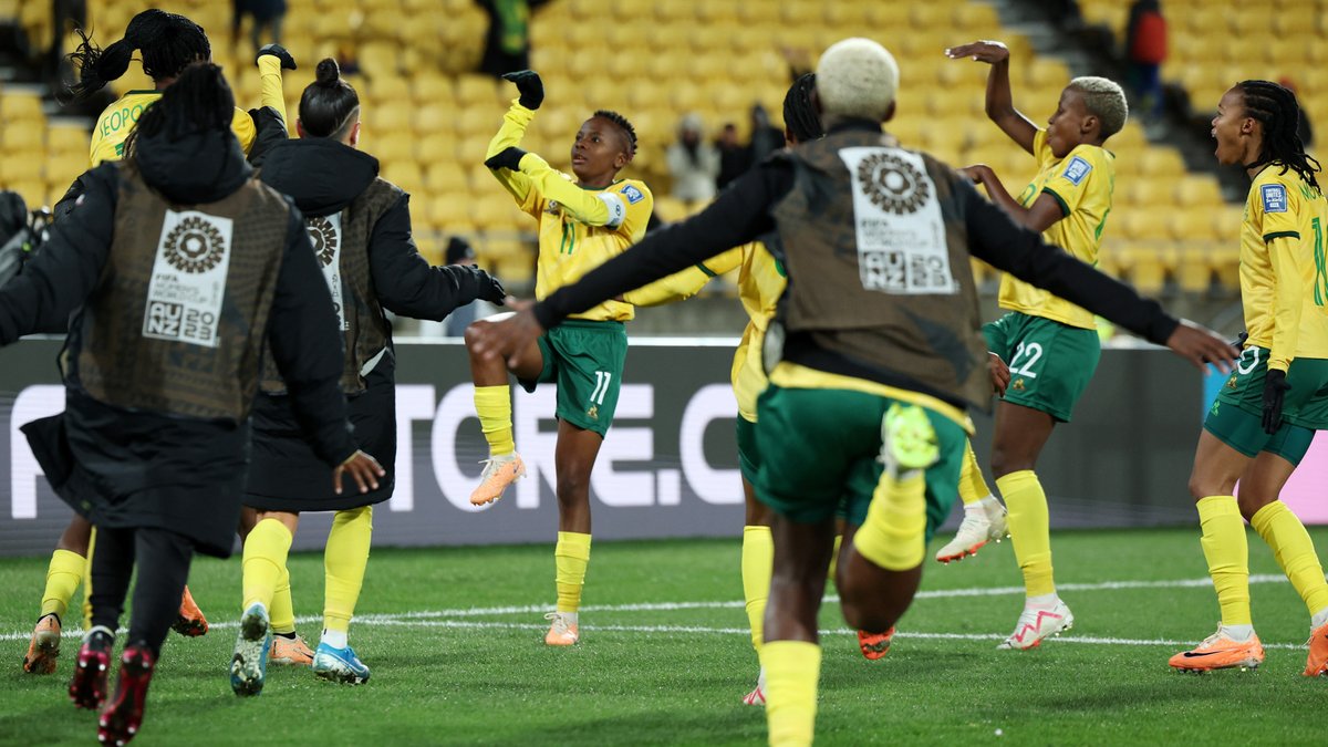 FIFAWWC's tweet photo. Moments to treasure forever. 💫 https://t.co/2cS1eHKtZE