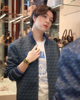 QqQq6140's tweet photo. สุดหล่อของแมะ 💞💞

https://t.co/NUBRqxDRGP

#GUESSNewStoreOpeningxBas
#บาสเด็กอ้วนที่แท้จริง  
#bbasjtr  @basjtr https://t.co/eMyZTI8wtx