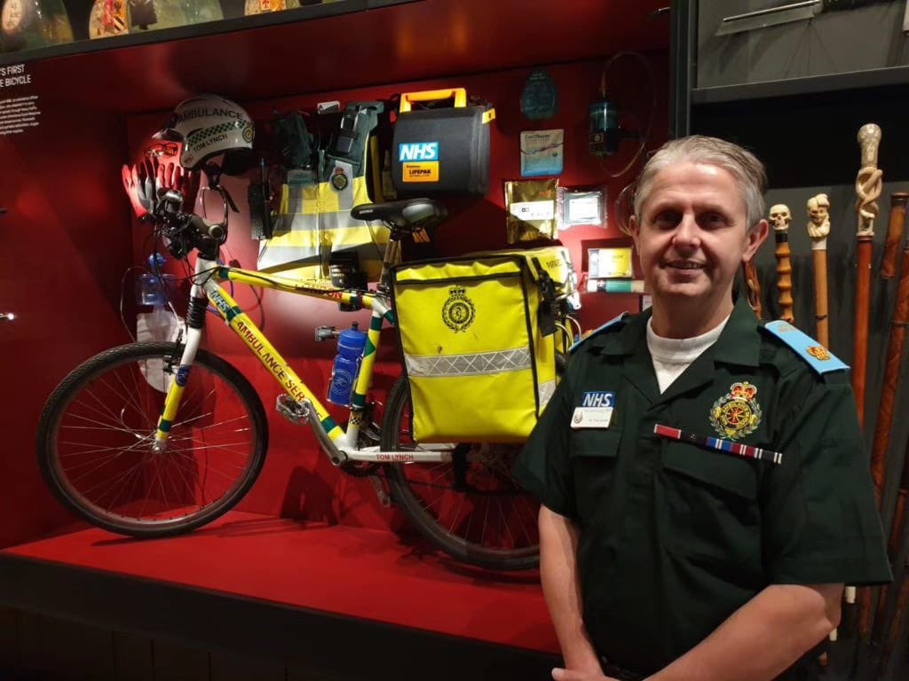Congratulations, Tom Lynch, founder of the Cycle Response Unit, on 30 years service with <a href="/Ldn_Ambulance/">London Ambulance Service</a>. Great achievement 😄 

#cycleresponse #emergencyservices #london #ambulanceservice #cycling #MBE