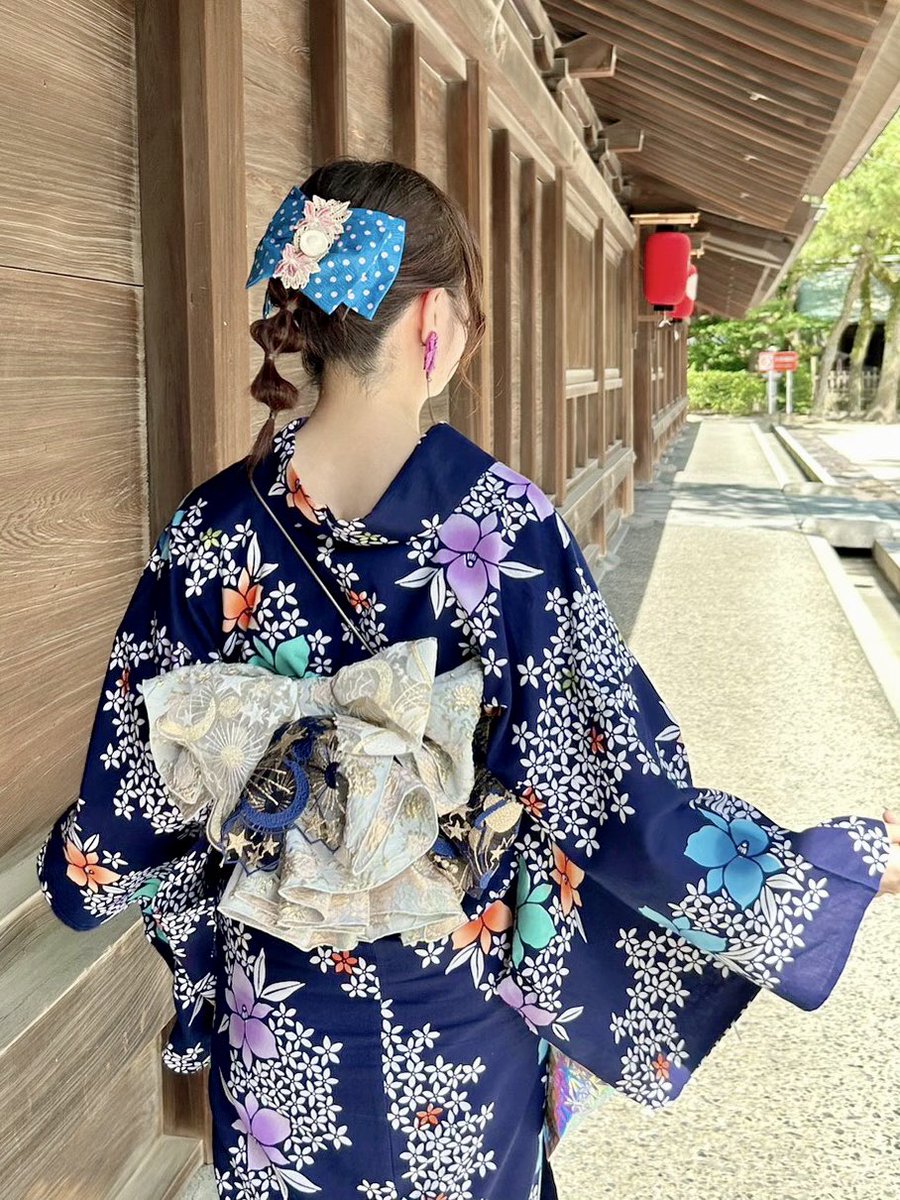 正絹白地に雲どり　長襦袢　161㎝MO ふくよかゆったりタイプ 白の正絹長襦袢 乳白色 芝と雲取り地紋 単衣 - メルカリ