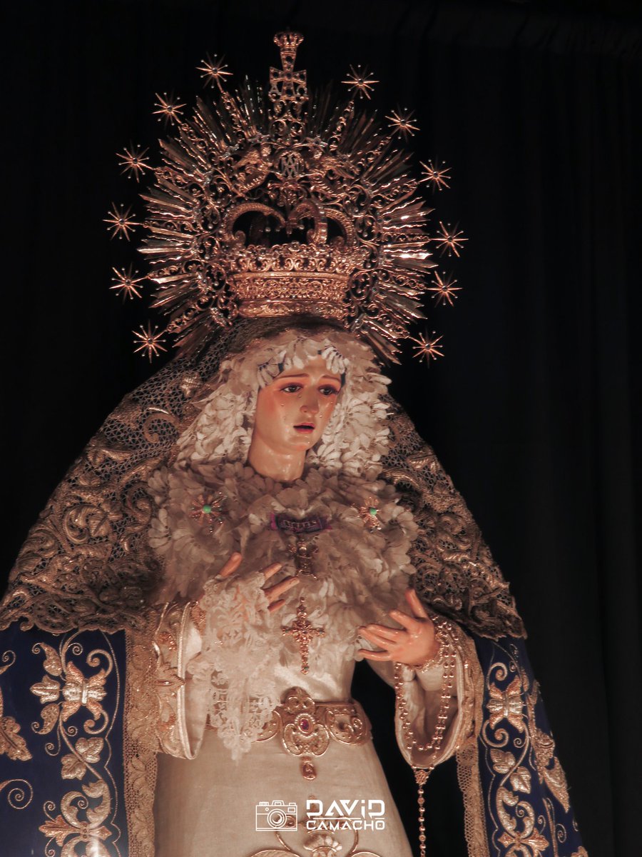photo_dcamacho's tweet photo. Ángeles Coronada
@Hdadlosnegritos
.
.
#sevilla #semanasanta #photography #canon #canonphotography #triduo #luzdevelas #virgen #angeles #virgendelosangeles #juevessanto
©David Camacho https://t.co/uiVQ9SkDay