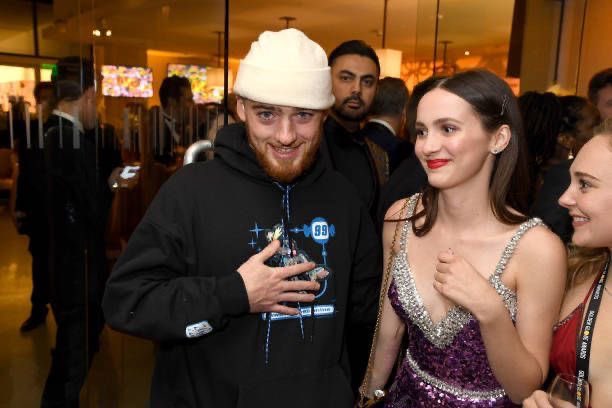 Jiminsmolcake's tweet photo. I feel like someone knocked the air from my lungs like I became so in love with him and fezco and it hurts like I can’t stop listening to singing with Lexi rip Angus cloud and thank u ❤️ https://t.co/JudKTkdOC2