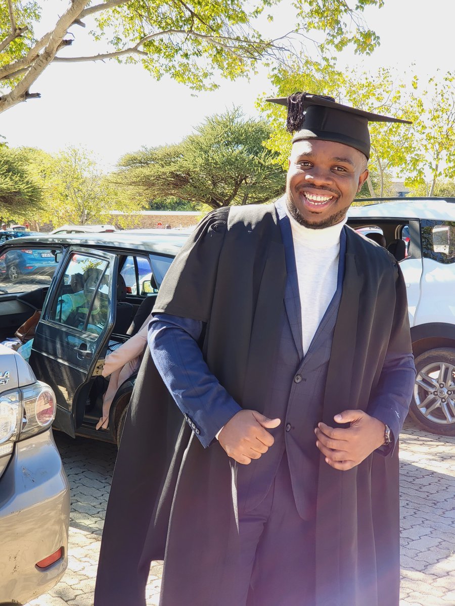 TheRealMotase's tweet image. please kindly help me help this young man find a job

Sabelo Ntuli (30)
-B.soc.sc Psychology 
-BA Honours in Corporate Communications 

Sabelogodimaxwell@gmail.com 

CV available on request, based in Pretoria willing to relocate

Your RT will go a long way 🙏