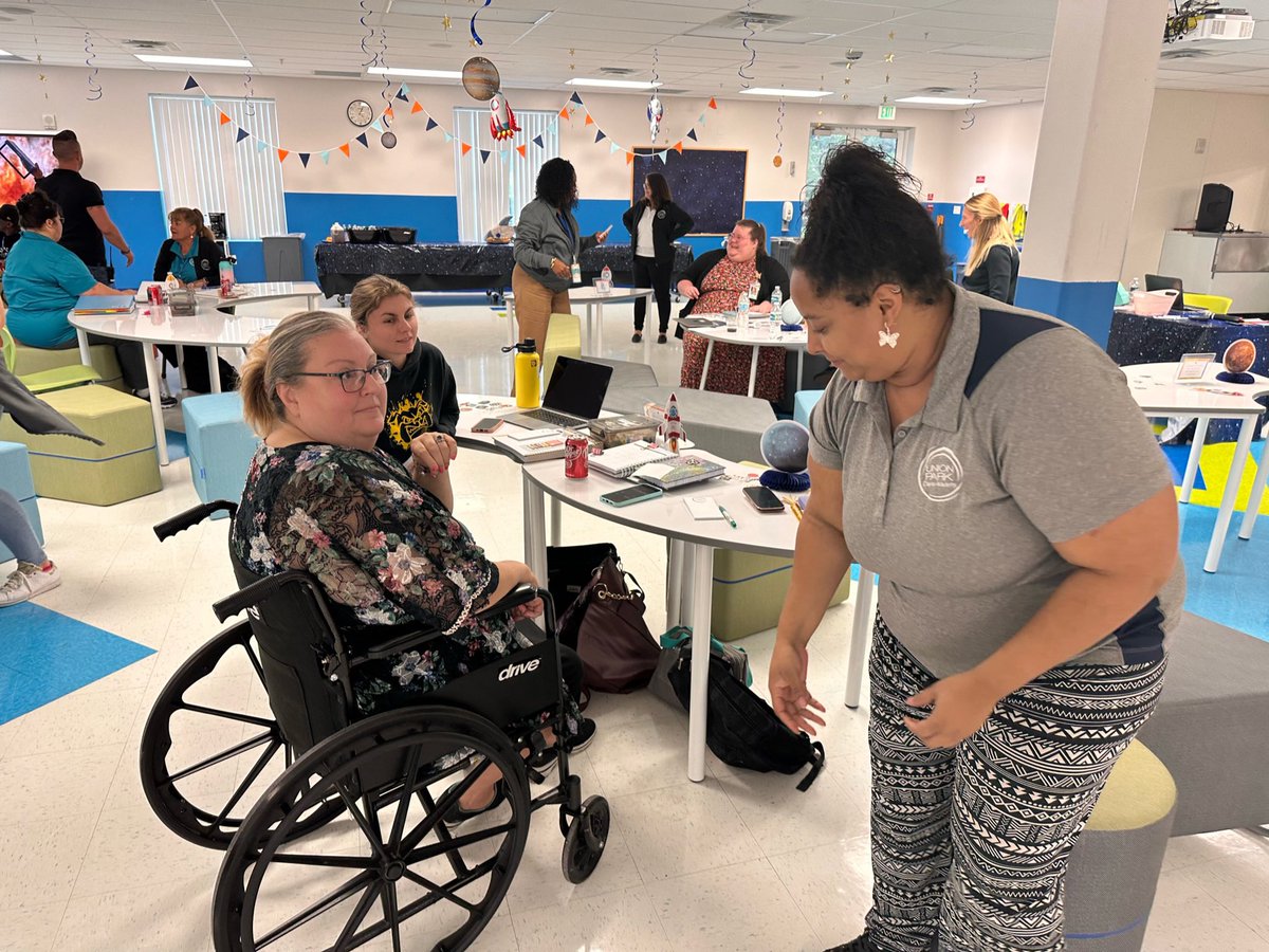 a_gribbin's tweet photo. RTO day 1 w/amazing staff &amp; educators! Laying the foundation yesterday with dedicated &amp; passionate educators who are ready for a year filled w/growth, learning, &amp; inspiration.  📚🎉  #wearecomets @SaraCapwell @EddieRuiz531 @drdchristiansen @KristenLand3 https://t.co/7j7d4Hq2Tq