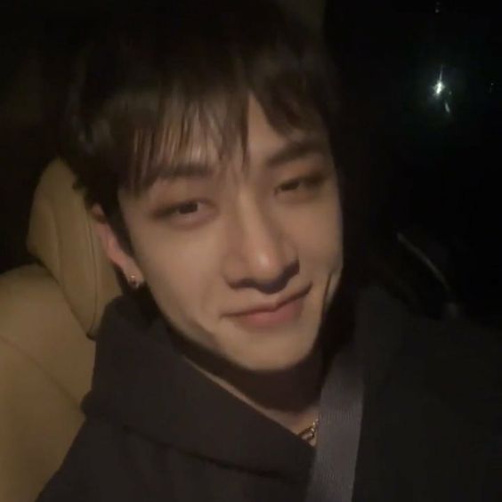 ☁️  .  .  .  restarting           

— hi i'm shy ! 
♡ she/her, 04 liner ! 
♡ isfj 
♡ filo 
♡ not new to #stantwt / #kpoptwt 
♡ stay, teume, engene, fearnot, midzy, etc. #teufind   

looking for interactive moots (esp filo)! a like/rt is highly appreciated! tysm ♡