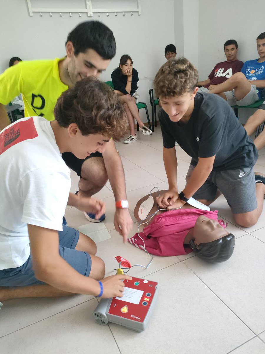 DYAGipuzkoa's tweet photo. Abuztua beste talde batekin hasten dugu, astebetez "#DYA-ko boluntario" bihurtzeko esperientzia bizitzeko prest, #GazteDYA udako programari esker. Gainera, modu atsegin eta dibertigarrian bereganatuko dituzte osasunari eta istripuen prebentzioari buruzko ezagutzak. https://t.co/pRQH0tl7Md