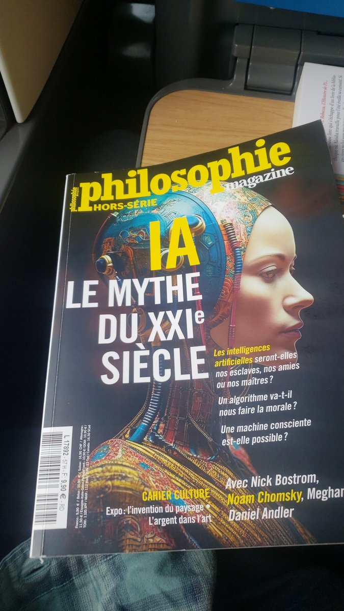 HValoche's tweet image. Lecture recommandée pour celles et ceux qui s'intéressent de près ou de loin à l'IA.
