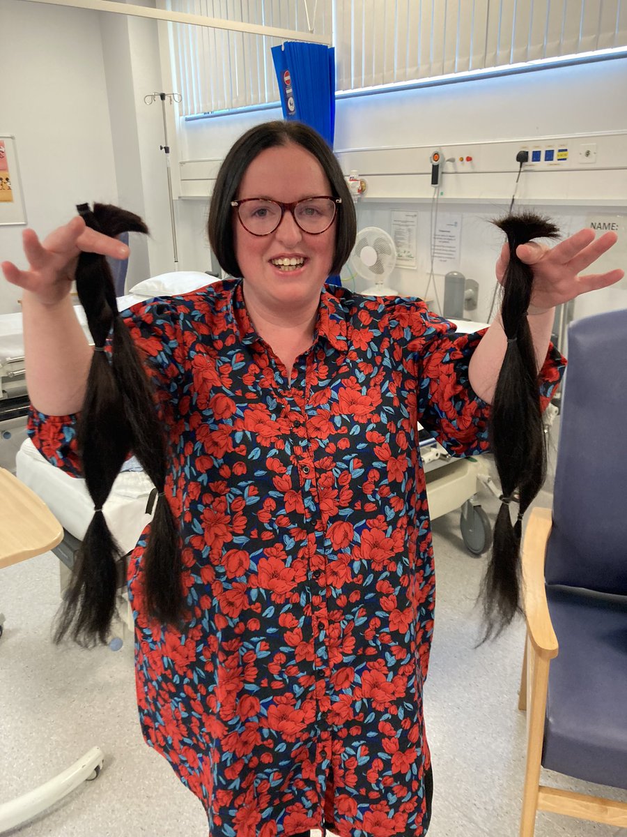 MYTTIR's tweet photo. 20 inches gone!!! Well done Emma (one of our AHCA), who is donating her hair to the little princess trust, a great cause 💙🌈🩻 #TEAMIR @MidYorkshireNHS @MY_FCSS @MY_FCSS @LPTrustUK https://t.co/9HHYM3j0Hf