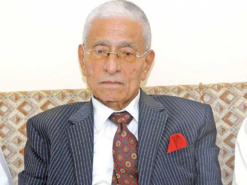 المستشار شفيق إمام : 

للجيش المصري دور اساسي ومحوري في #تحرير_الكويت  ومصر شاركت باكثر من 34 الف عسكري 
#ذكري_الغزو_العراقي_الغاشم