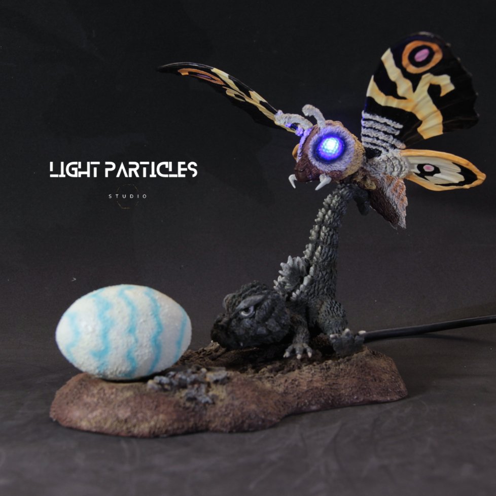 LightPartSt's tweet photo. [Personal Paint Work] Image SD Mothra Vs. Godzilla 

LED light up~ this cute kit is really cute~

Sculptor: G-shop Image 
Painter: @LightPartSt

#Godzilla  #ゴジラ #Mothra #MothravsGodzilla #Gshopimage #image #モスラ https://t.co/SvEuGxtSRI