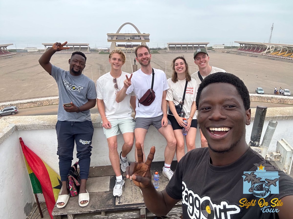 SightOnSiteTour's tweet photo. Walking tour with our friends from Austria🇦🇹 from the Black Star Square, Shopping at Accra Arta Centre and the Kwame Nkrumah Memorial Park

#BeyondTheReturn #GlobalAfricansUnite #ExperienceGhana #ShareGhana #Ghana #history #heritage #culture #beyondthereturn https://t.co/XxzcbzgMcV