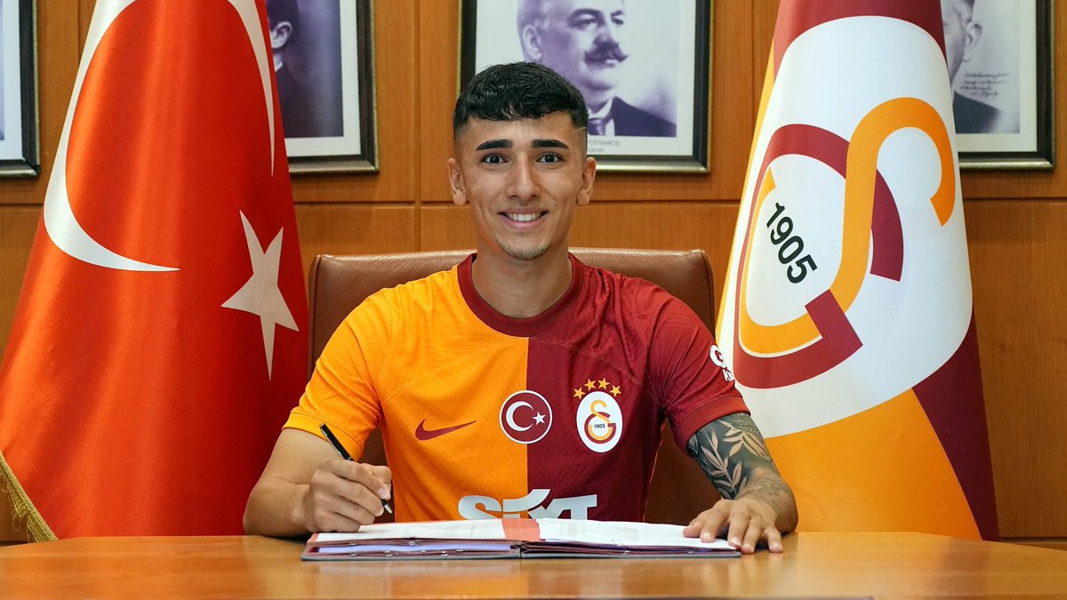 Galatasaray, genç oyuncu Caner Doğan ile sözleşme uzattığını açıkladı.
