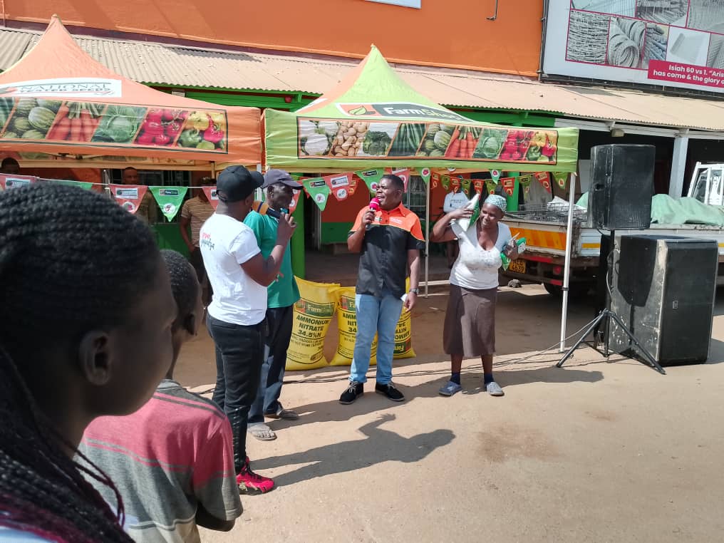 Orgfert1's tweet image. Congratulations to our partners @farmshopZW on the new branch opening in Domboshawa, bringing convenience to our farmers' doorstep.
The new branch is well stocked with all your Orgfert fertilizers so hurry now!!
#kohwazvinodadisa
#harvestwithpride
0773064669