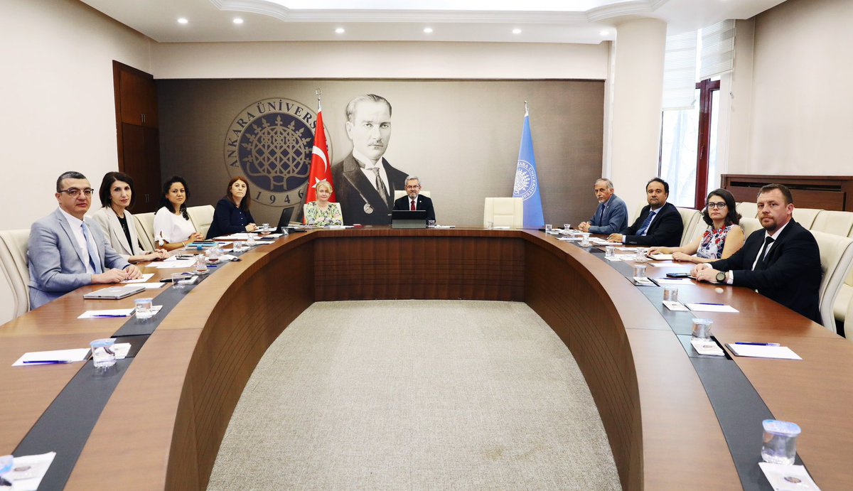 Ankara Üniversitesi olarak uluslararasılaşmayı çok önemsiyoruz. Bu anlamda yaptığımız çalışmalar ve atacağımız yeni adımlar üzerine bir değerlendirme toplantısı gerçekleştirdik.