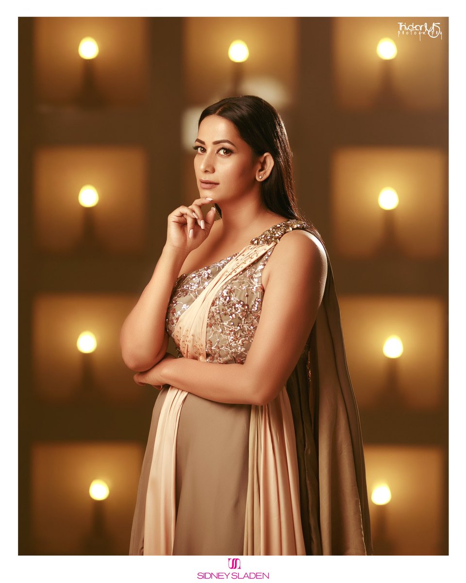 SanjanaSingh_'s tweet photo. Forever by @sidneysladenofficial #sidneysladen @sidneysladen
Photography @thivakar.photo
Mua @pinkylohar
Location @theparkchennai
BTS assistant @arthika_rajendran
Brand partner @socialedgee https://t.co/A8MX0C9FWr