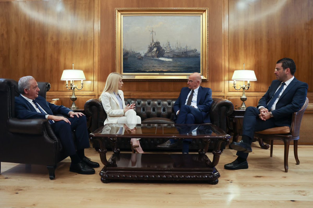 AnnitaDemetriou's tweet photo. #Αθήνα @DISY1976 🇨🇾🇬🇷 Εποικοδομητικές συναντήσεις με υπουργούς της ελληνικής κυβέρνησης. Στόχος  η  αλληλοενημέρωση, η εμβάθυνση σχέσεων και συνεργασιών και η ανταλλαγή καλών πρακτικών.
 
🔹️Με Υπουργό Άμυνας κ. Νίκο Δένδια @NikosDendias συζητήσαμε τα νέα γεωστρατηγικά δεδομένα και τις προκλήσεις όπως διαμορφώνονται μετά και τη ρωσική εισβολή, τον κομβικό ρόλο που καλούνται να διαδραματίσουν Ελλάδα και Κύπρος, ως πυλώνες ασφαλείας και σταθερότητας ευρύτερα στην περιοχή, την αδιαμφισβήτητη ελληνική αρωγή προς αντιμετώπιση τουρκικών απειλών και αποτροπή τετελεσμένων.

🔹️Με Υπουργό Παιδείας, Θρησκευμάτων και Αθλητισμού κ. Κυριάκο Πιερρακάκη @Pierrakakis 
επικεντρωθήκαμε στα τρία φλέγοντα ζητήματα που αντιμετωπίζουν οι φοιτητές/τριες μας στην Ελλάδα, παίρνοντας τις διαβεβαιωσεις ότι  θα επιλυθούν άμεσα. Συγκεκριμένα αφορούν την επέκταση της περιόδου εγγραφής για τους πρωτοετείς άρρενες Κύπριους φοιτητές, τη διευκόλυνση έκδοσης ΑΜΚΑ για να δικαιούνται πρόσβαση σε ιατροφαρμακευτική και ενδονοσοκομειακή  περίθαλψη, καθώς και το ζήτημα της μετεγγραφής αδερφιών, προκειμένου να φοιτούν στην ίδια πόλη της Ελλάδος.

🔹️Με Υπουργό Ανάπτυξης κ. Κώστα Σκρέκα @KostasSkrekas ανταλλάξαμε απόψεις σε σχέση με την ανάγκη  συνεχούς αναβάθμισης των στρατηγικών σχεδιασμών για προσέλκυση ξένων επενδυτών σε Κύπρο και Ελλάδα,  για την αντιμετώπιση της ακρίβειας και των πληθωριστικών τάσεων ως επιπτώσεις της πανδημίας και του πολέμου στην Ουκρανία, καθώς και για την περαιτέρω ανάπτυξη στους τομείς της πράσινης μετάβασης και της κυκλικής οικονομίας.