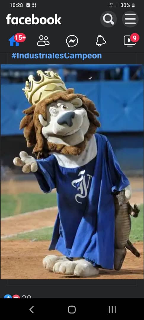 Tras larga pausa de once años, el equipo de béisbol #Industriales vence a #SantiagoDeCuba en el gran clásico de la pelota cubana y pasa a la final del campeonato para pelear el oro con el aguerrido equipo de #LasTunas.
Otra vez rugen los estadios
#BeisbolCubano⚾
#OrgulloCubano🇨🇺