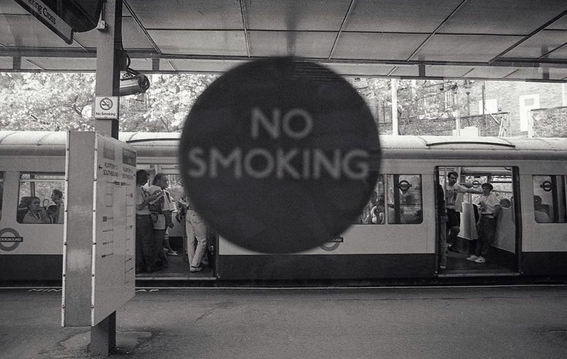 #humpday ‘No Smoking’ Metropolitan Line London 1992 #london #londonunderground #metropolitanline #londoninthe90s