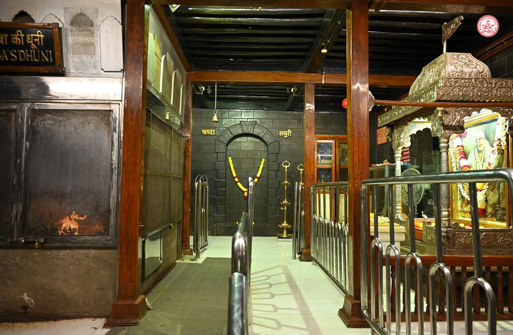 SSSTShirdi's tweet image. *!! ॐ साई राम !!*
*श्री साईबाबा संस्थान विश्वस्त व्यवस्था,शिर्डी*
*!! ॐ Sai Ram !!*
*Shri Saibaba Sansthan Trust, Shirdi*
≈≈≈≈≈≈≈≈≈≈≈≈≈≈≈≈≈
*आरती :-धुपारती*
*बुधवार ०२ऑगस्ट २०२३*     
*Aarti :-Dhooparti*
*Wednesday 02 August 2023*