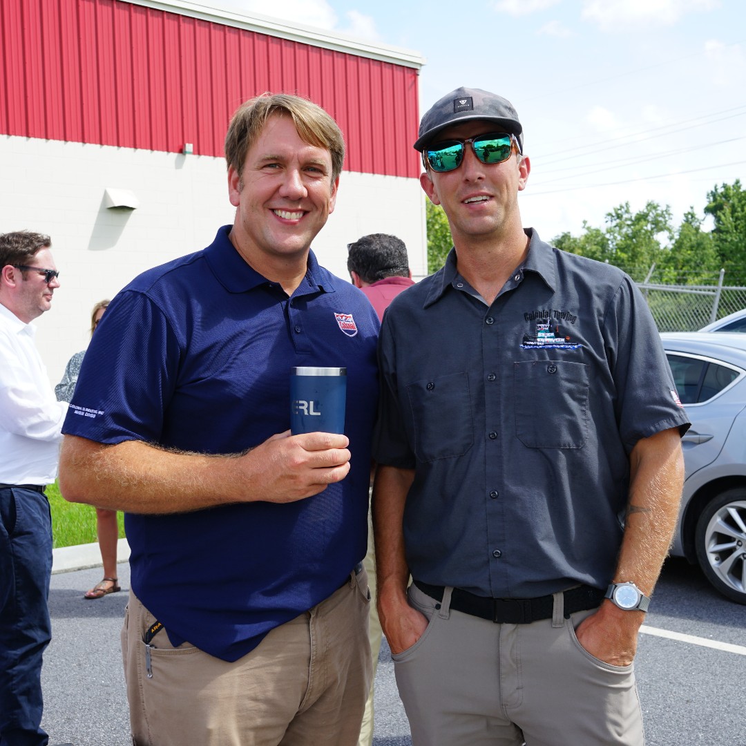 ColonialOilInd's tweet photo. We enjoyed the warm weather and hosted our quarterly Town Hall outdoors. Ensuring that our team members are informed on key business initiatives, rock results, safety, and more has been critical to the growth of COI. 

#ColonialProud #AsOne #EmployerofChoice #oilandgas industry https://t.co/4QcP9o1YpX