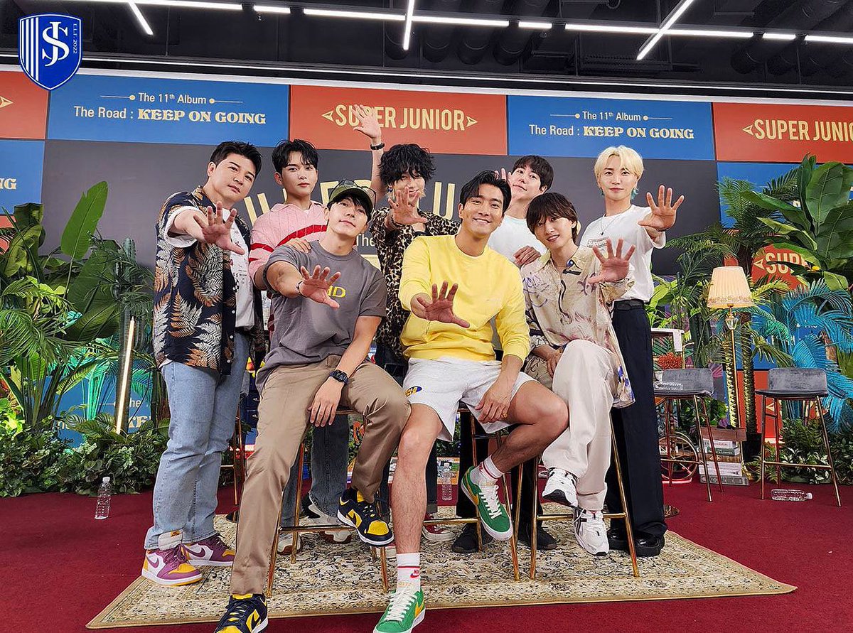 sopiahChoi407's tweet photo. Label SJ gak akan ngurusin comeback mereka seperti dulu lagi dong, yg artinua balik ke SM lagi yang ngurusin setiap kegiatan suju... Padahal bagus ya mandiri
#superjunior #suju #labelsj https://t.co/KkpUwS4L0L