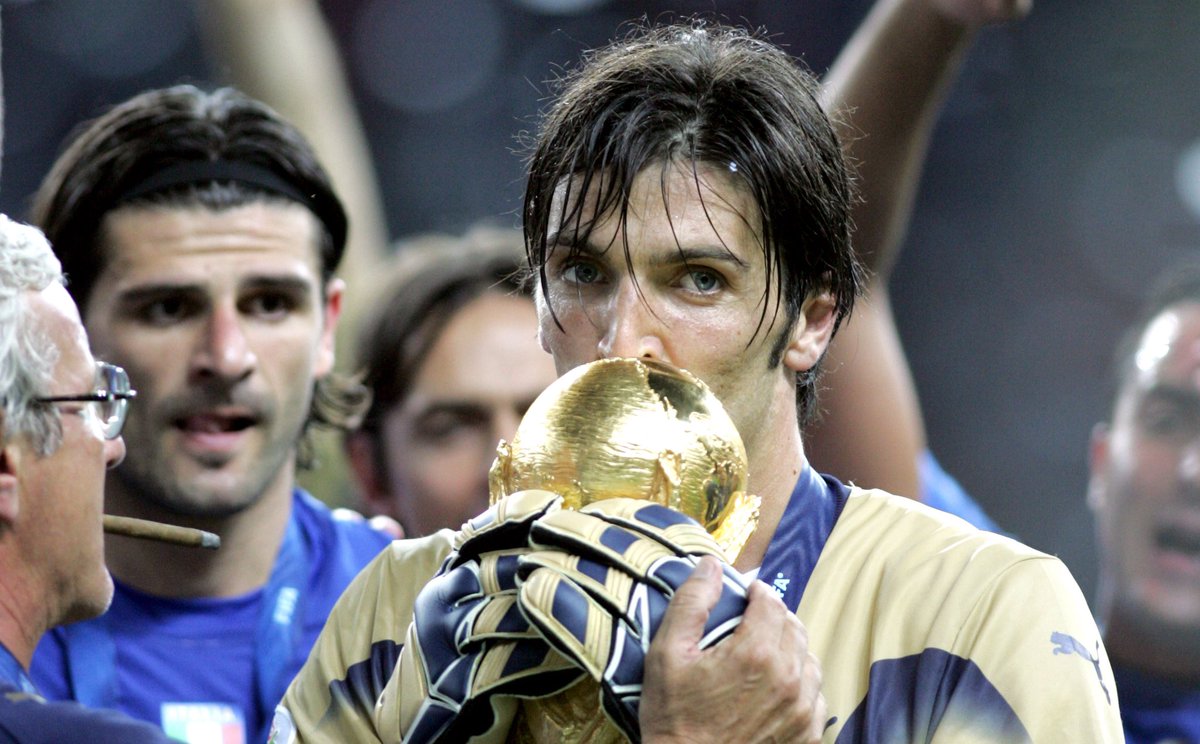 Azzurri_En's tweet photo. Thank you to our number 1. Grazie, Gigi! 💙 https://t.co/aJBOkY42z8
