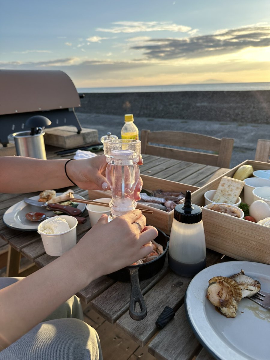 s2__cxx's tweet photo. glamping 🏕️ https://t.co/seVQonjtiV
