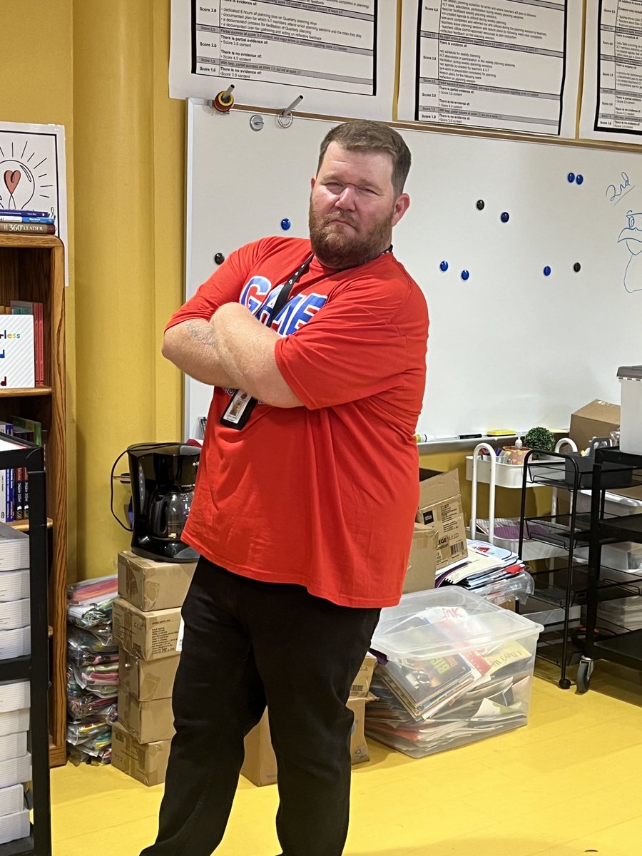 Lisa_A_Hopkins's tweet photo. Hawk pose ⁦@harmonyecisd⁩ https://t.co/Y9fSILplqZ