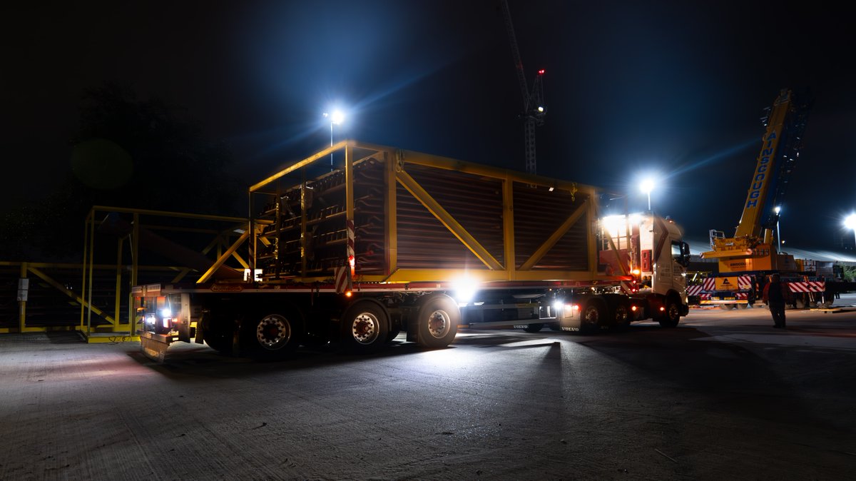 DWTransport's tweet photo. Over the course of two weeks, we've been transporting radiators for 𝗞𝗲𝗹𝘃𝗶𝗻 𝗘𝗥𝗙 𝗣𝗿𝗼𝗷𝗲𝗰𝘁. Driven by Richard &amp; Karl who were escorted by Jordan &amp; Ian (Slim) - From Royal Portbury Docks to West Bromwich via police escort. @VolvoTrucksUK https://t.co/E0jlxDHJpV