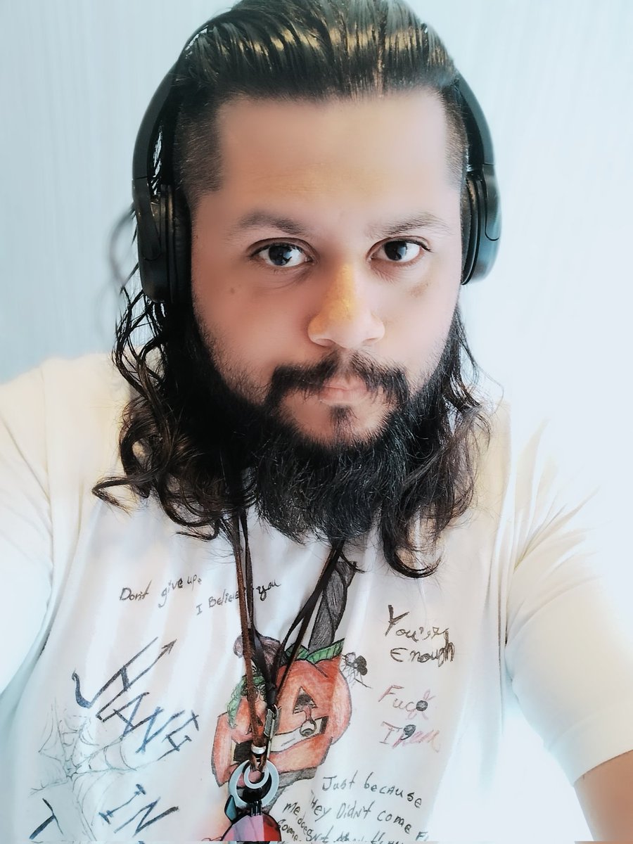 NerdingOutNar's tweet photo. Been MIA, writing a lot and trying to make things happen. https://t.co/ztodB27wd4