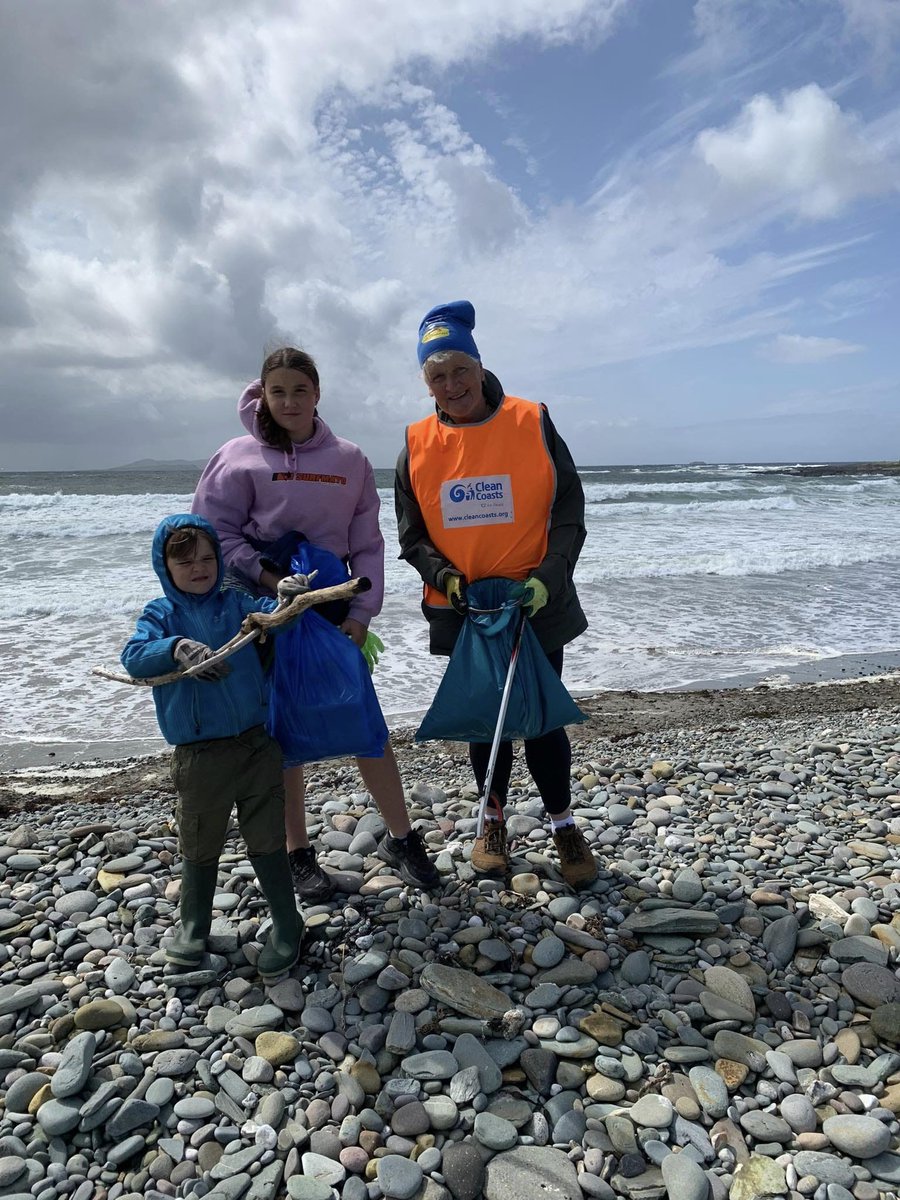 It was amazing to see volunteers from #CleanCoasts group KeepOurBeachesClean join @flossiebeachcl1's #BigWeighIn last weekend. 👏So far the tally is at 27.75kg! 

Isn't this absolutely amazing? Check out all the pictures here: ow.ly/Y41a50Pq3BW