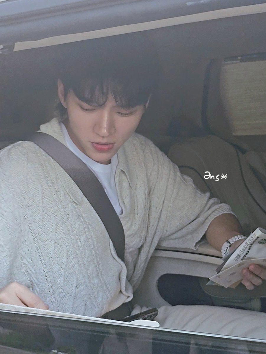 ans903s's tweet photo. 230802 라디오 퇴근 우현이~☆ @wowwh 수고했어!!
너무 너무 귀엽다얍🤏❤️🐶

#우현 #남우현 #NamWooHyun
#อูฮยอน #인피니트 #INFINITE https://t.co/4dkkb4dJpv