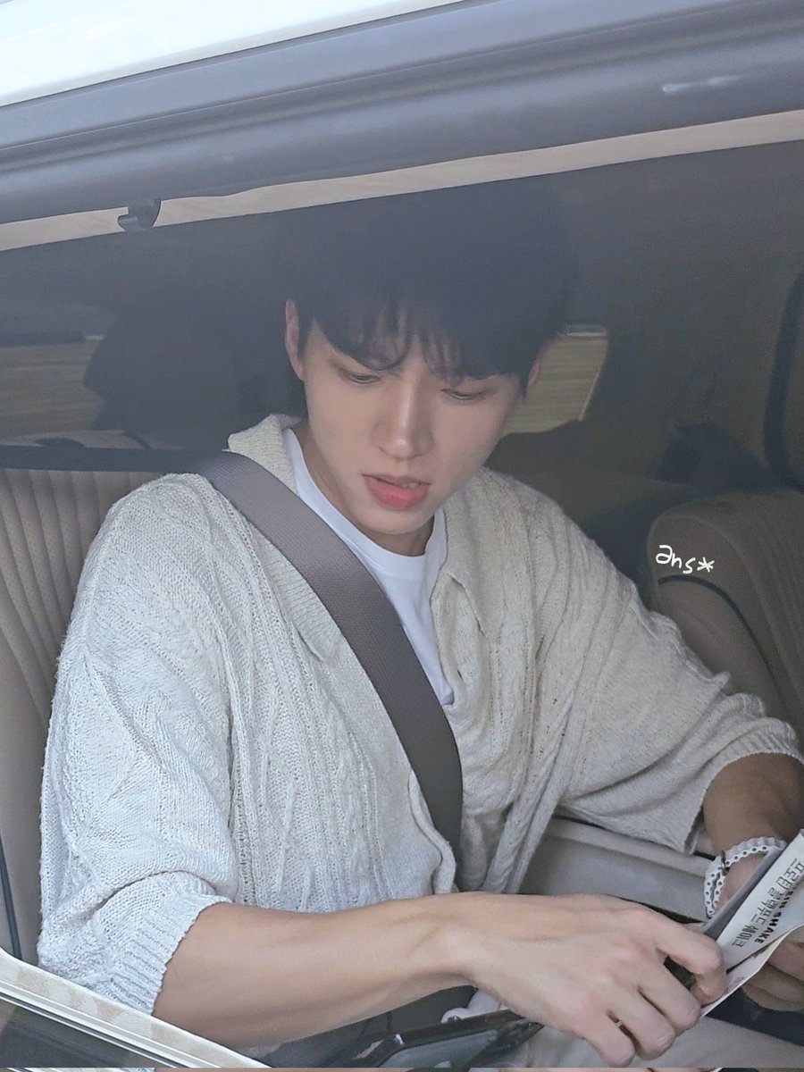 ans903s's tweet photo. 230802 라디오 퇴근 우현이~☆ @wowwh 수고했어!!
너무 너무 귀엽다얍🤏❤️🐶

#우현 #남우현 #NamWooHyun
#อูฮยอน #인피니트 #INFINITE https://t.co/4dkkb4dJpv