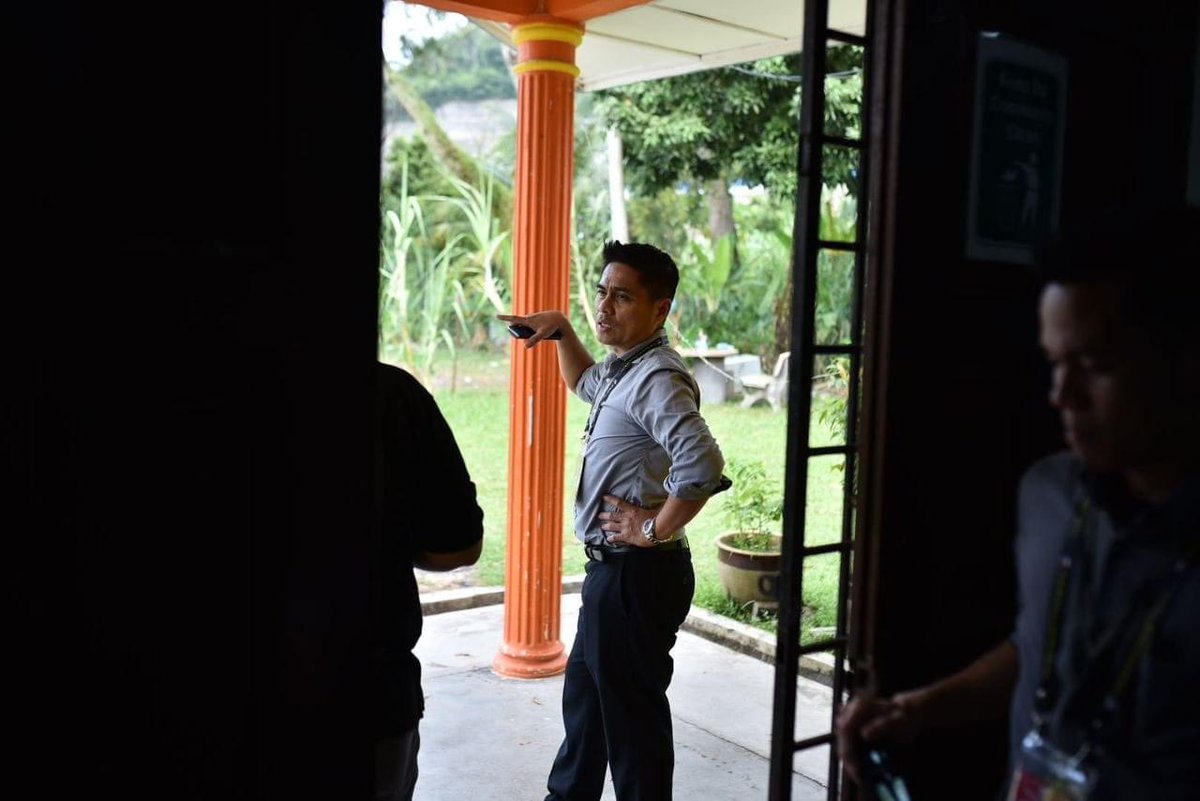 mp_ampangjaya's tweet image. Turut serta En. Khairulazmi bin Abd Rahman, Pen. Peg. Pengurus (ARO) Dun dan Undi awal N.22 teratai dalam sesi ini bagi memastikan persediaan dan hari buang undi berlangsung dengan jayanya.

#SPR15 #N22 #Teratai