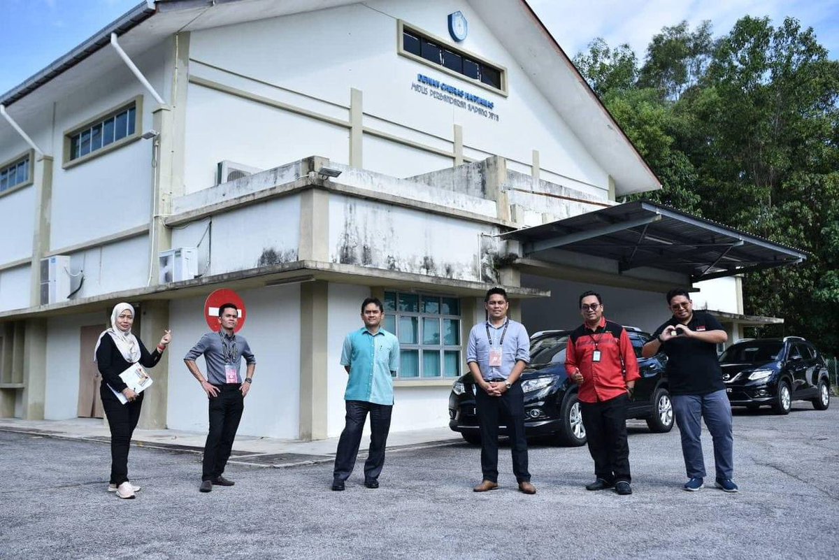 mp_ampangjaya's tweet image. 2 Ogos 2023 (11.00 pagi) ~ Lawatan En. Ahmad Alhairi bin Mohamed Yusuf, Pegawai Pengurus (RO) N.22 ke Pusat Pejumlahan Undi dan Pusat Daerah Mengundi N.22 Teratai.

#SPR15 #N22 #Teratai