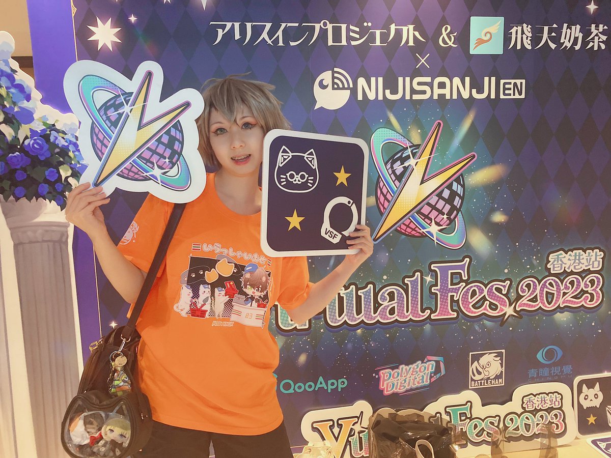 Bunnii_OxO's tweet photo. I haven't had time to post my feelings about the concert on 22 July. 😭
#722BRISKADACHI_HK #VirtualToHK #AlbanKnox #AlbanKnoxArt https://t.co/5fitfdUXwq