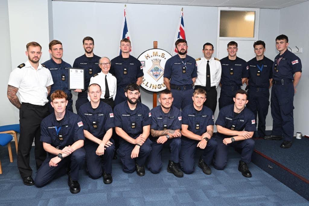 HMS_Collingwood's tweet photo. Celebrating excellence and teamwork!
Captain Tim Davey proudly presented his End of Term awards to personnel who have gone above and beyond at HMS Collingwood.
Their incredible service and dedication are truly commendable.
#MadeInTheRoyalNavy #ServingWithPride #NavyValues https://t.co/ZntWEb9dV4