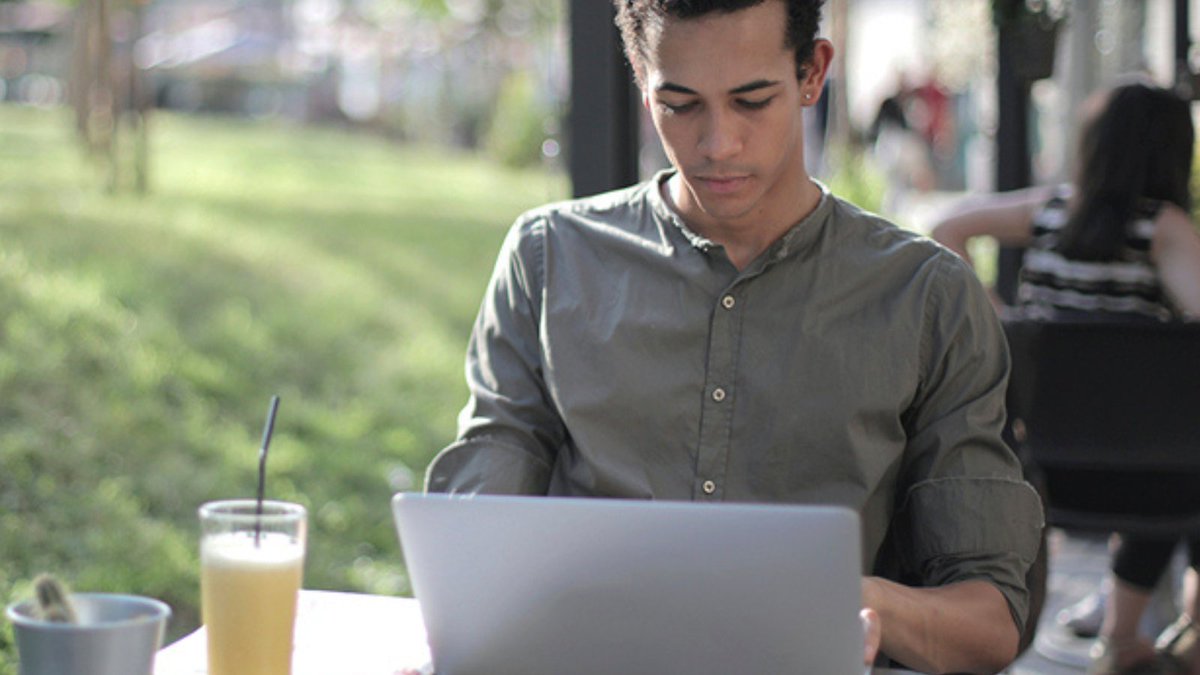 vic_micro's tweet photo. ¡Protege tu PC del verano! ☀️🖥️ Descubre nuestros consejos en:
https://t.co/DXfvPjB5BW

#CuidadoDelOrdenador #VeranoDigital #ConsejosTecnológicos #protegetupc https://t.co/kXf4dLMR0f